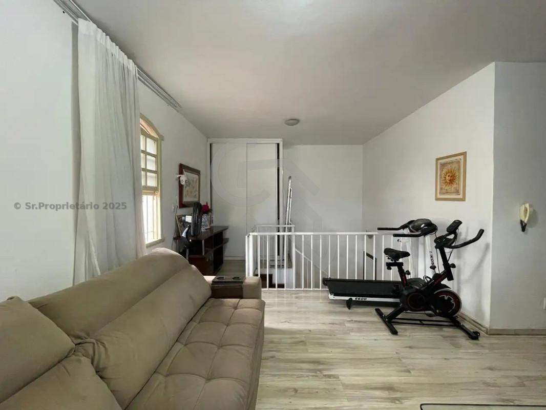 Casa, Santa Lúcia, 5 Quartos, 4 Vagas, 2 Suítes