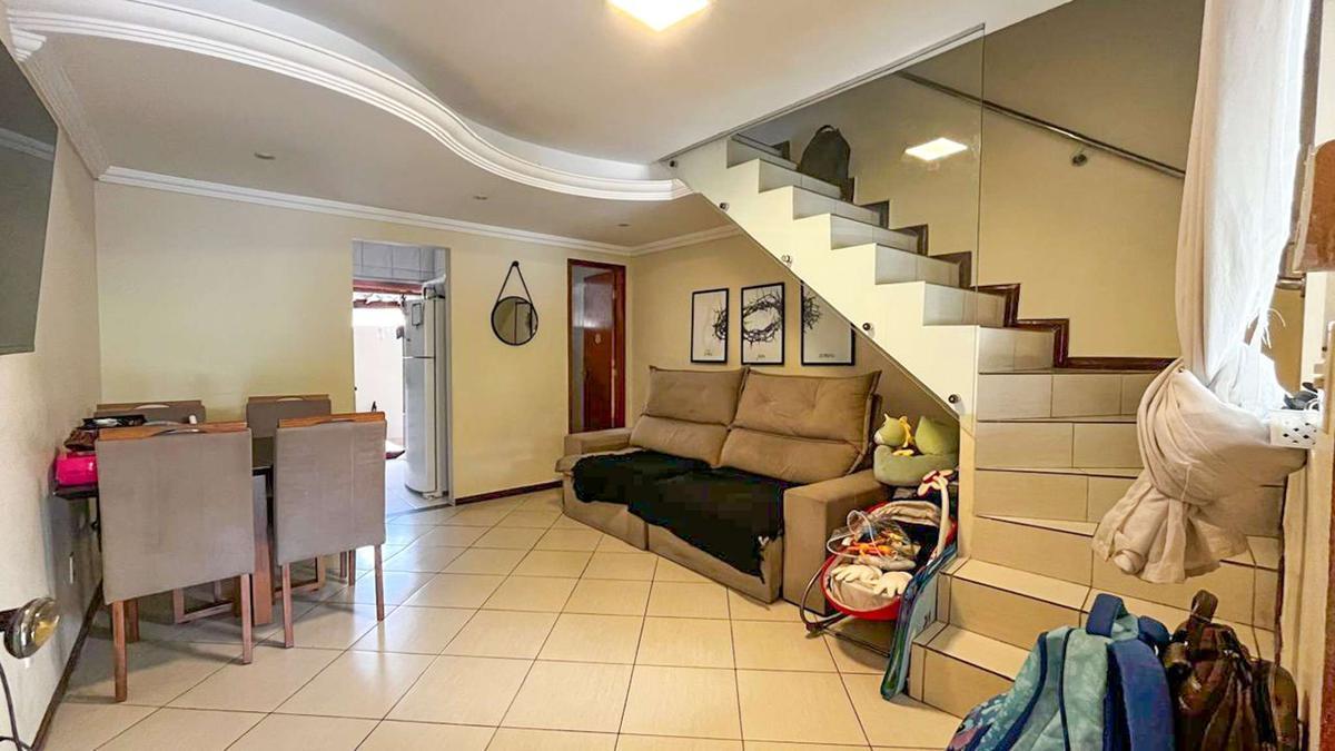 Casa, Camargos, 2 Quartos, 2 Vagas, 1 Suíte