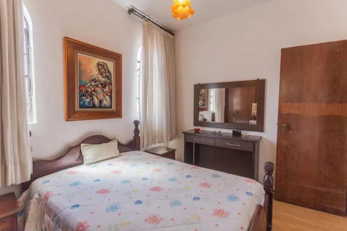 Apartamento, Vila Paris, 4 Quartos, 2 Vagas, 1 Suíte