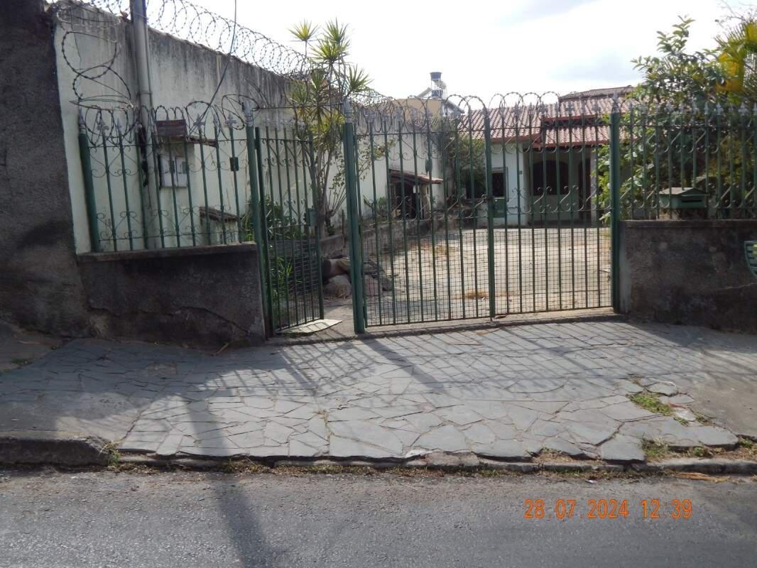 Casa, Novo Eldorado, 3 Quartos, 6 Vagas