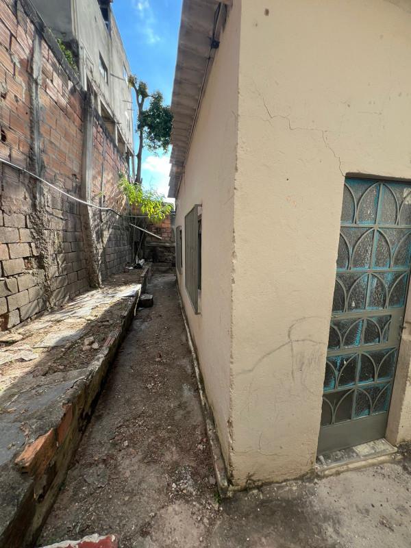 Casa, Novo das Indústrias (barreiro), 1 Quarto, 0 Vaga