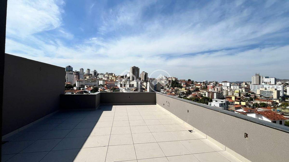 Cobertura, Sagrada Família, 3 Quartos, 2 Vagas, 1 Suíte