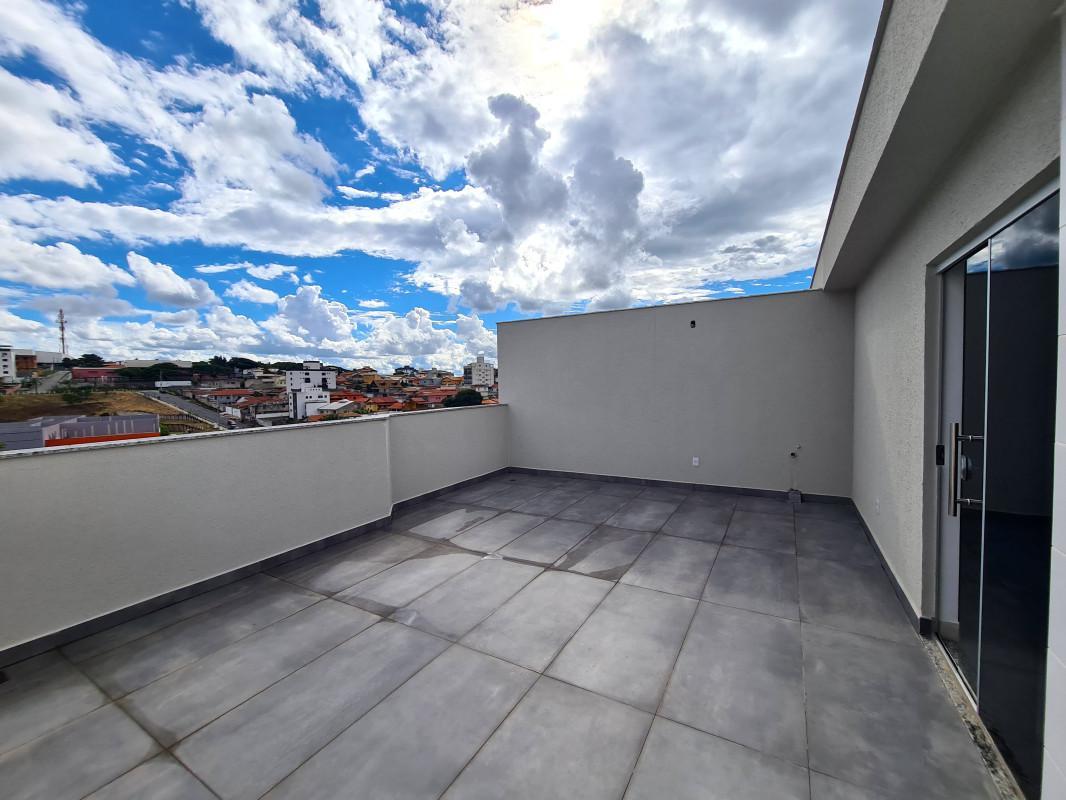 Cobertura, Arvoredo, 2 Quartos, 3 Vagas, 1 Suíte