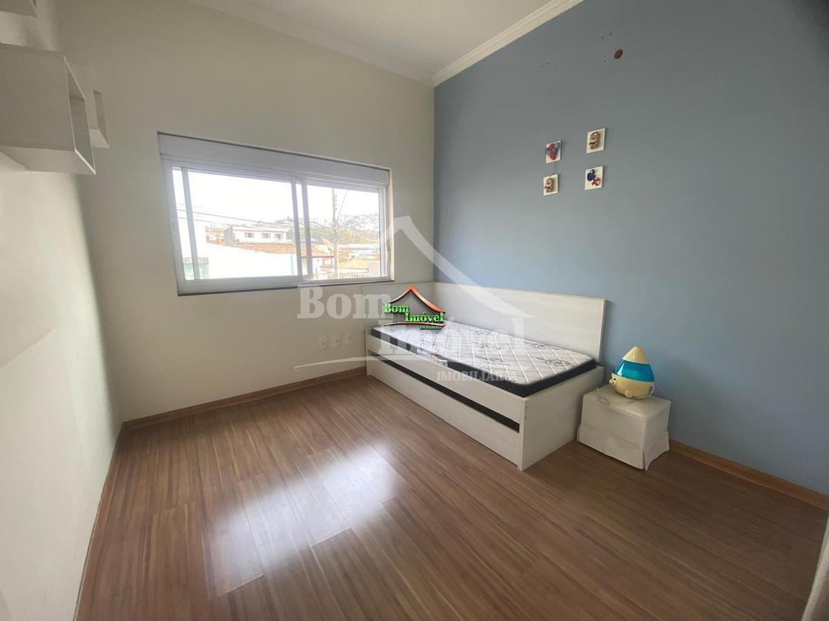 Casa, Centro, 2 Quartos, 6 Vagas, 1 Suíte