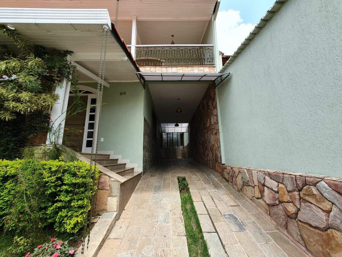 Casa, Esplanada, 4 Quartos, 5 Vagas, 2 Suítes