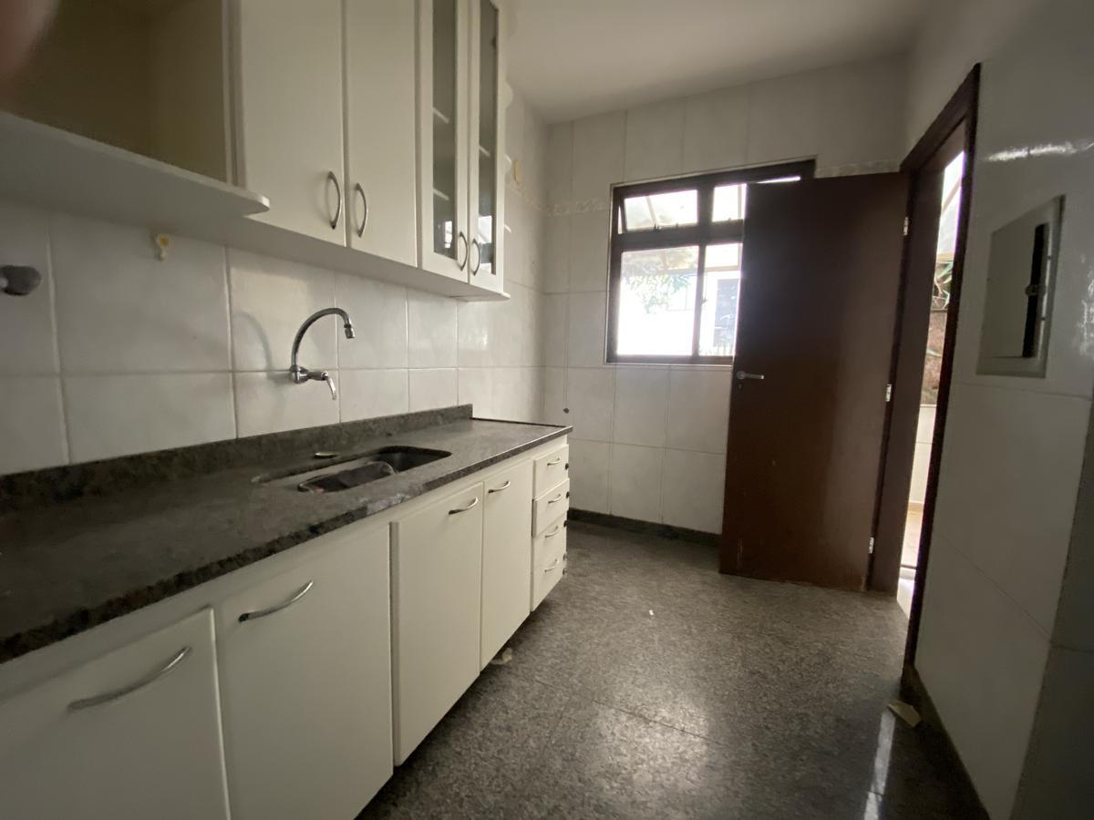 Casa, Castelo, 4 Quartos, 2 Vagas, 2 Suítes