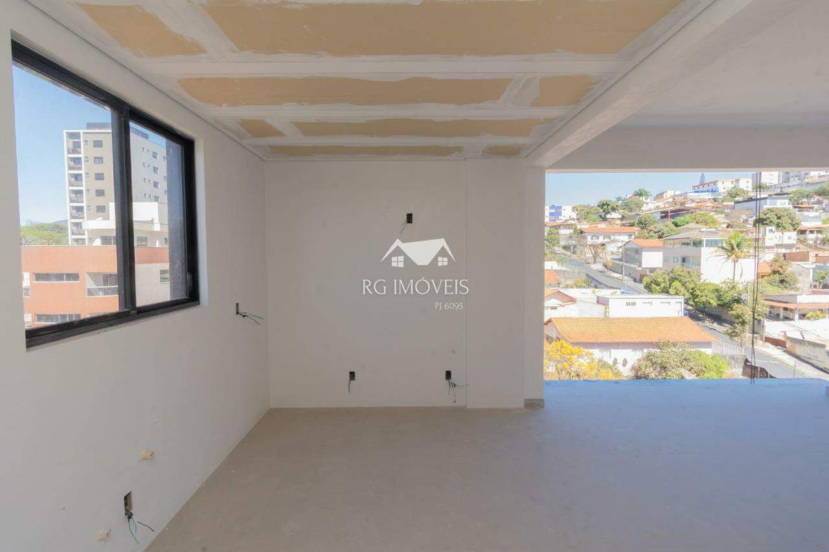 Apartamento, Barreiro, 3 Quartos, 2 Vagas, 1 Suíte