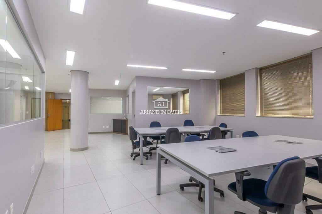 Sala, Vila da Serra, 0 Quarto, 7 Vagas