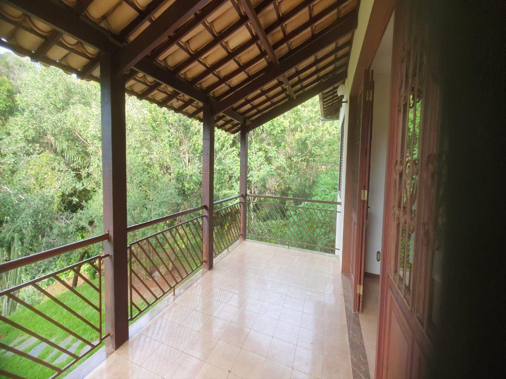 Casa em Condomínio, Estância das Amendoeiras, 5 Quartos, 2 Suítes