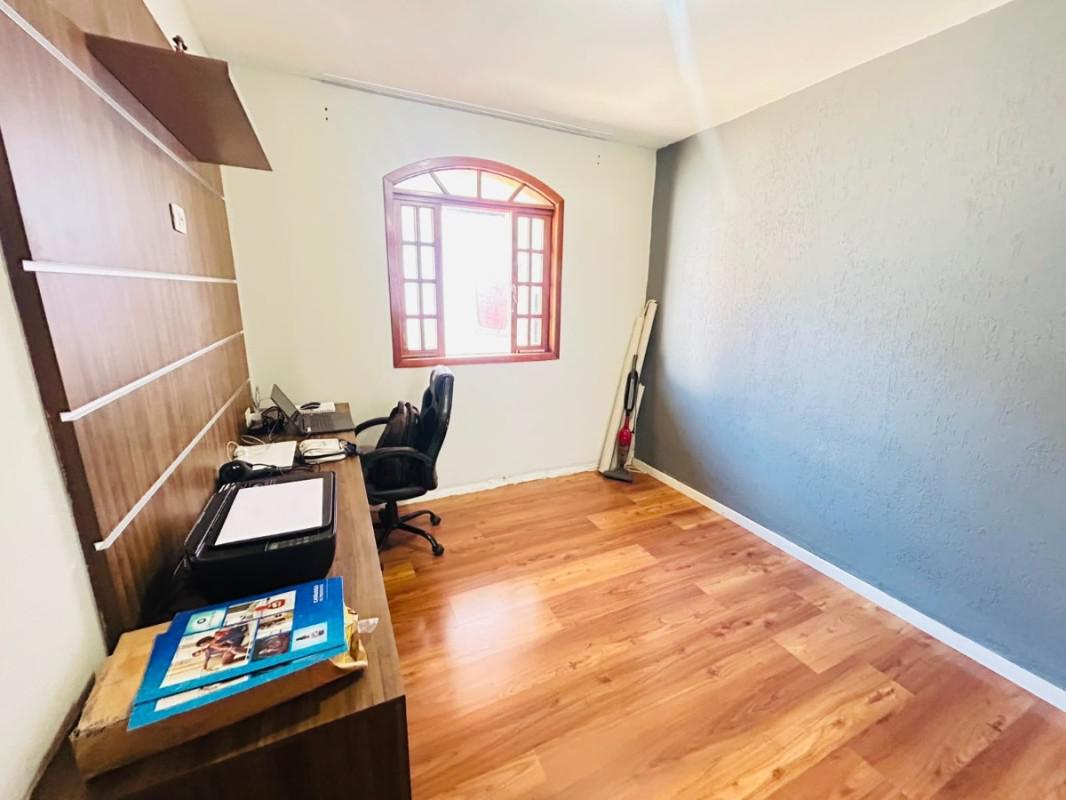 Casa, Piratininga (venda Nova), 3 Quartos, 4 Vagas