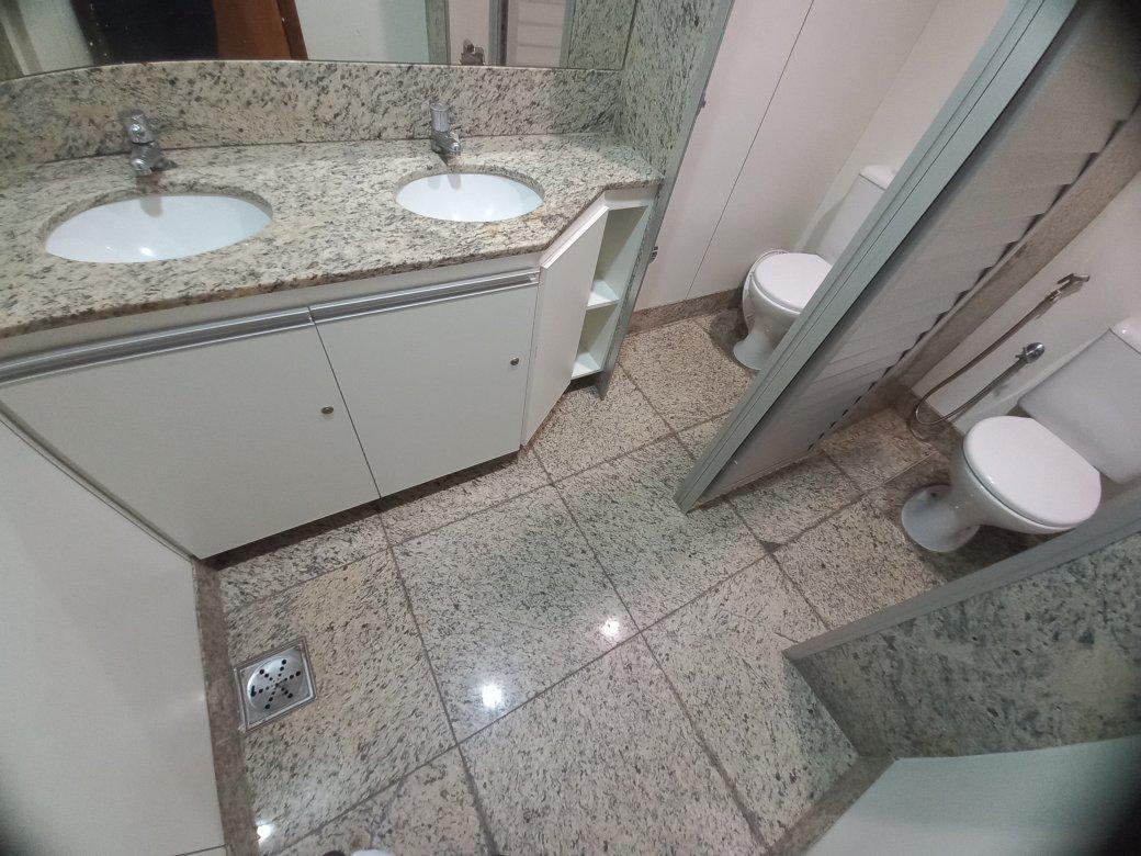 Sala, Savassi, 0 Quarto, 2 Vagas