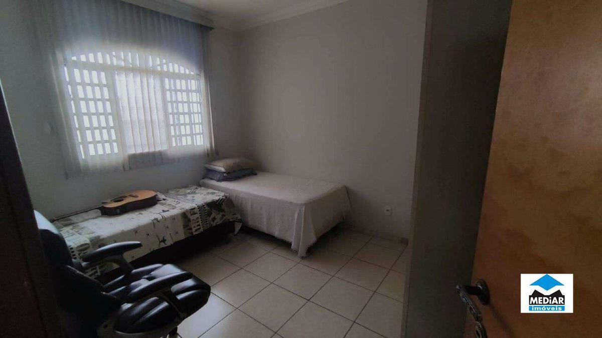 Casa, Serrano, 3 Quartos, 2 Vagas, 1 Suíte