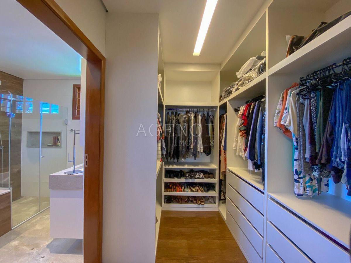 Casa, Trevo, 4 Quartos, 0 Vaga, 1 Suíte