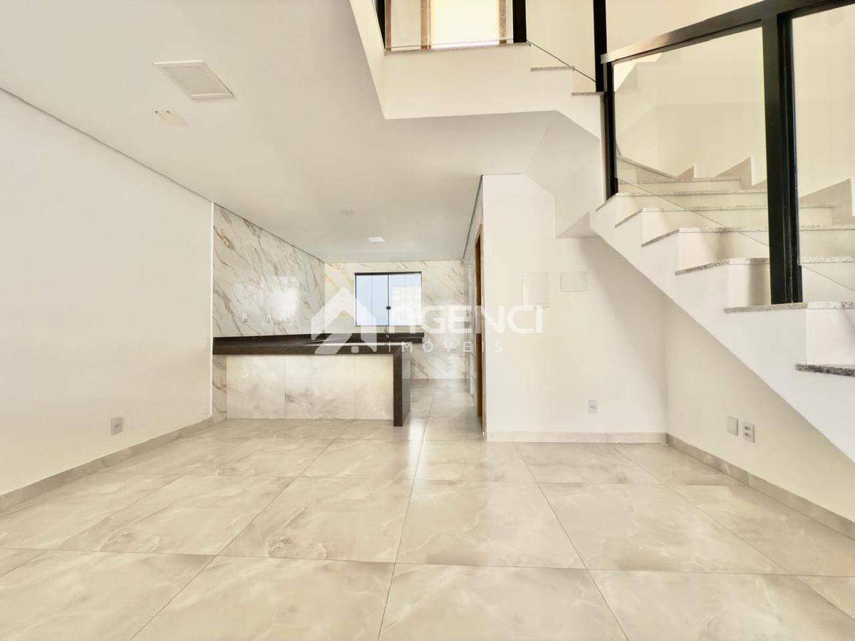 Casa, Cabral, 3 Quartos, 0 Vaga, 1 Suíte