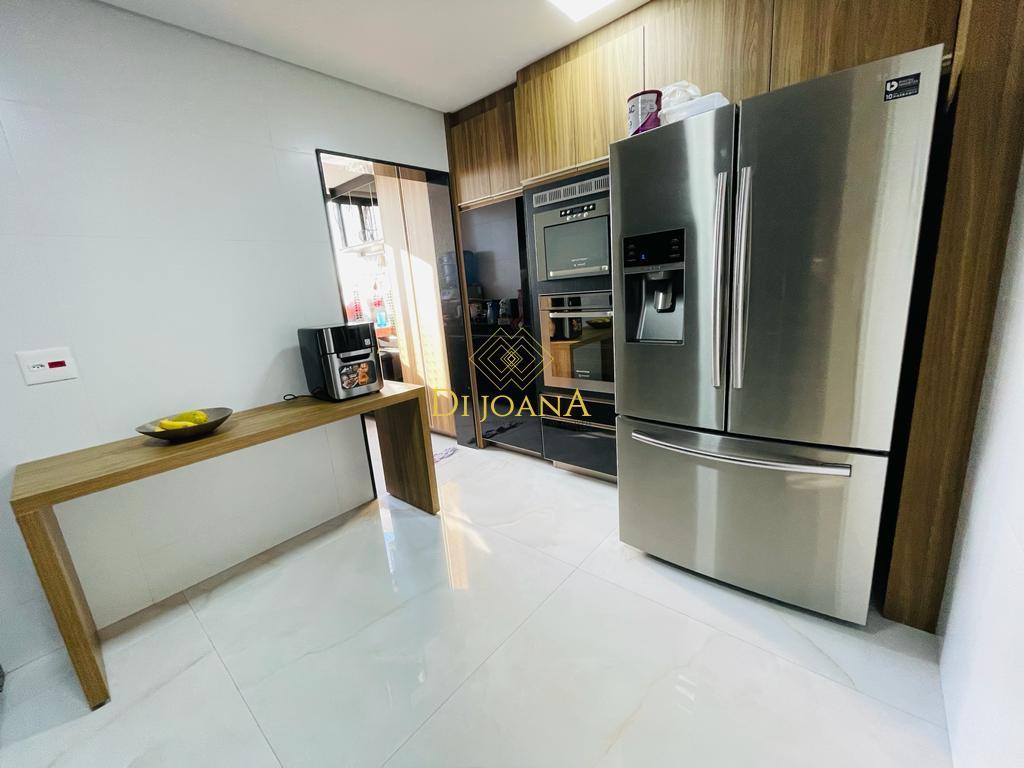 Apartamento, Centro, 4 Quartos, 3 Vagas, 4 Suítes