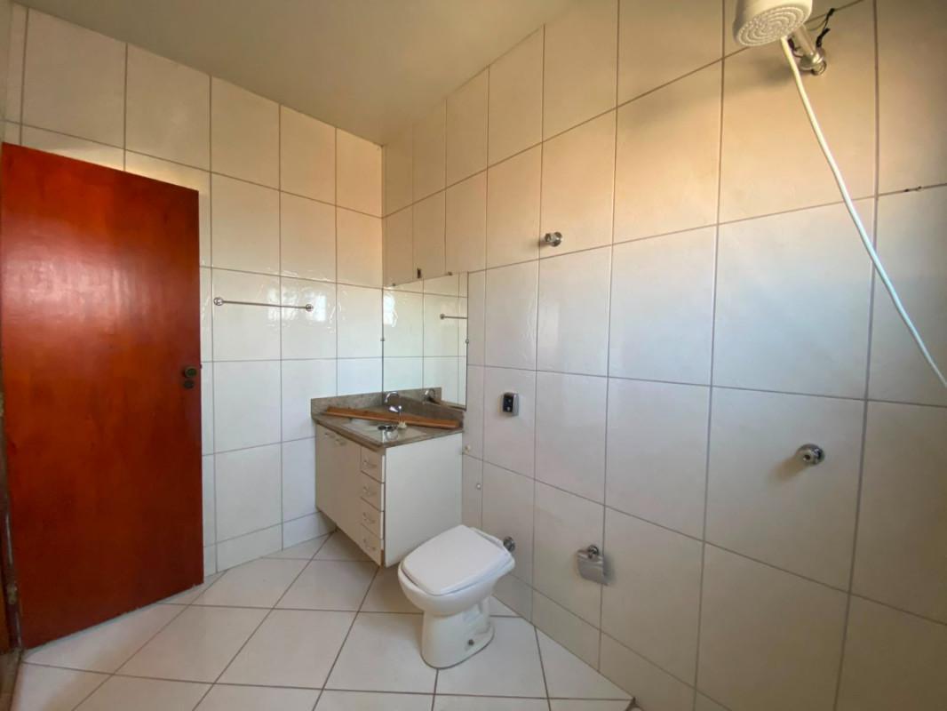 Casa, Centro, 5 Quartos, 1 Vaga, 2 Suítes