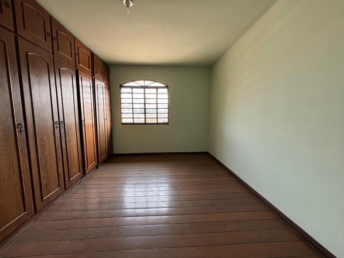 Casa, Carlos Prates, 6 Quartos, 2 Vagas