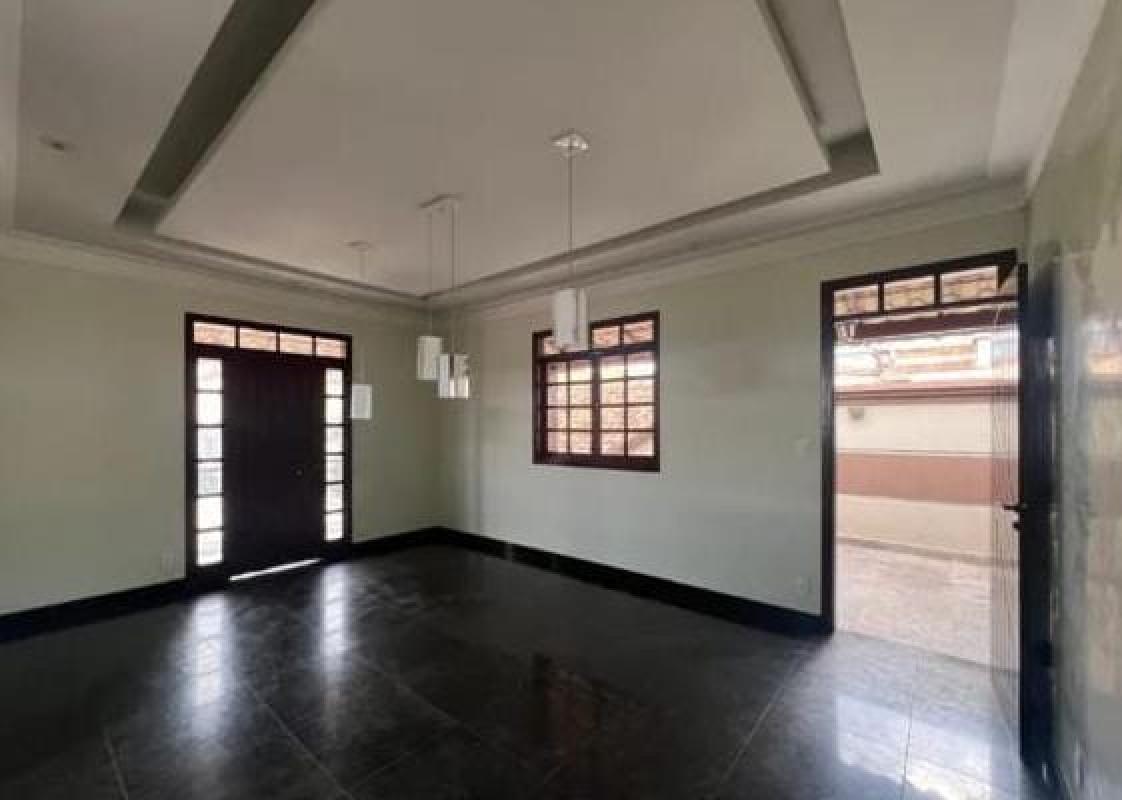 Casa, Santa Helena, 3 Quartos, 5 Vagas, 1 Suíte