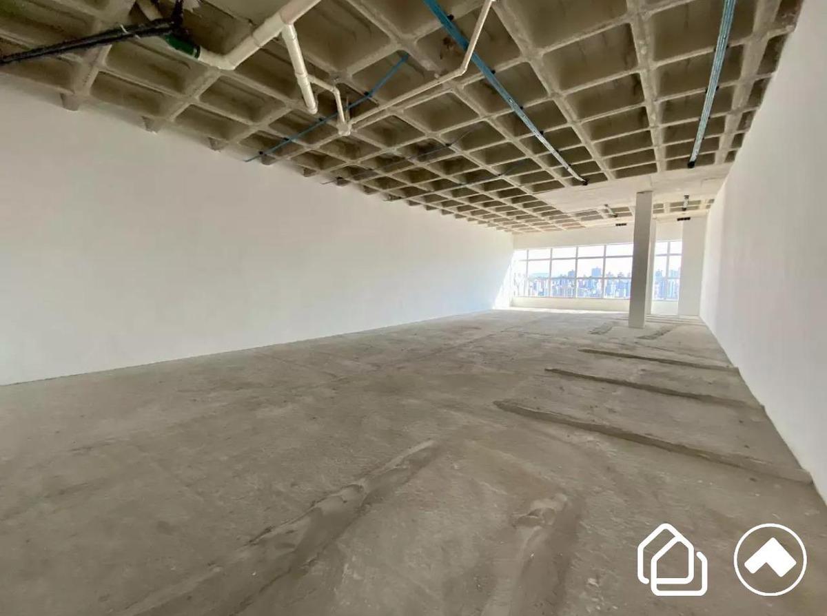 Sala, Estoril, 10 Vagas