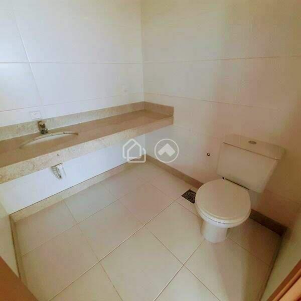 Sala, Estoril, 59 Vagas