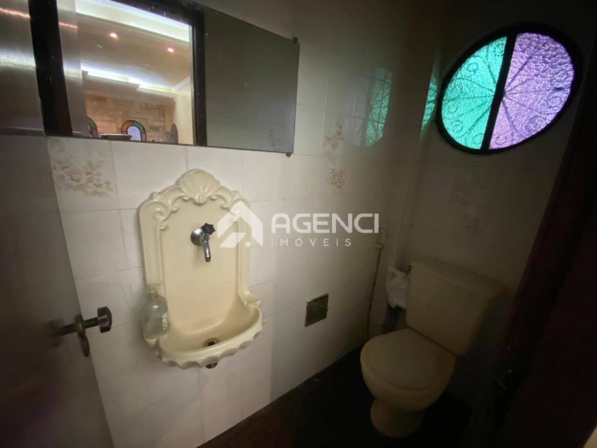 Casa, Camargos, 3 Quartos, 0 Vaga, 1 Suíte