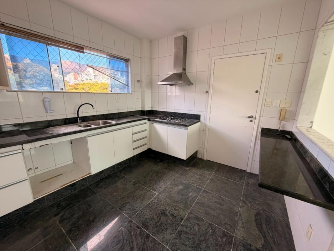 Apartamento, Cruzeiro, 4 Quartos, 2 Vagas, 1 Suíte