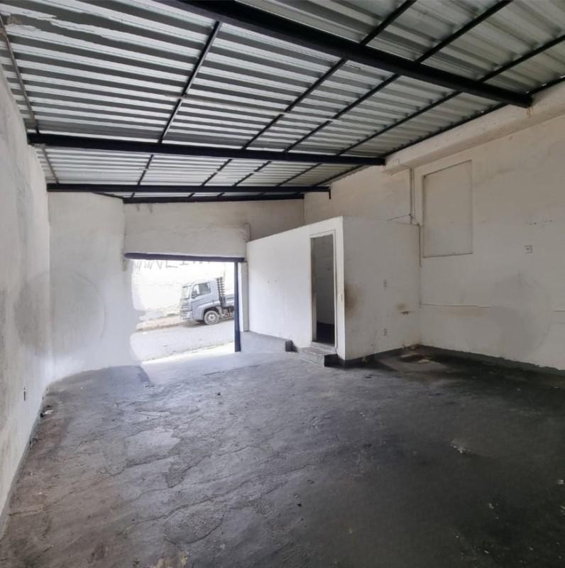 Andar, Santa Terezinha, 0 Quarto, 0 Vaga