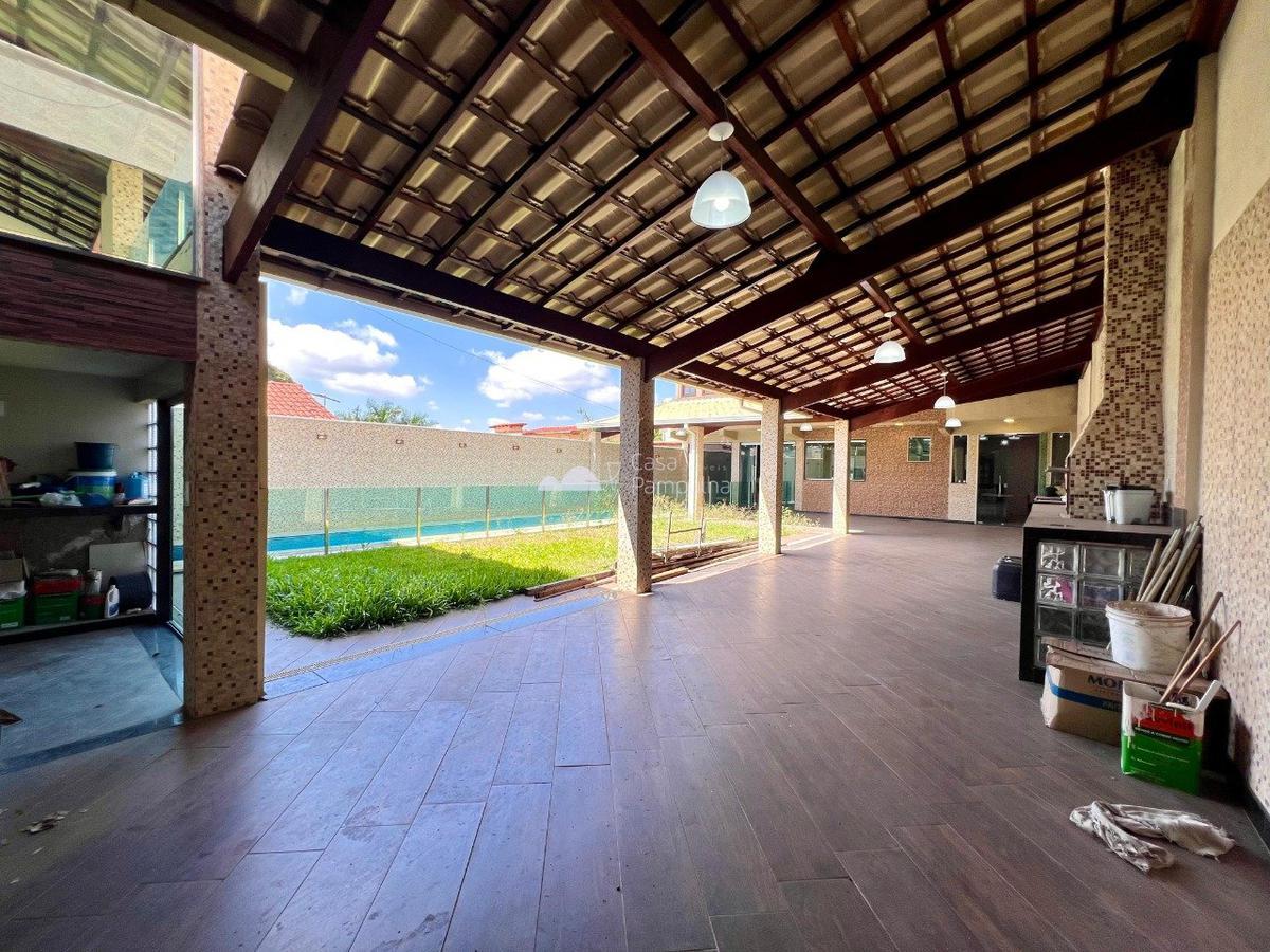 Casa, Trevo, 4 Quartos, 5 Vagas, 2 Suítes