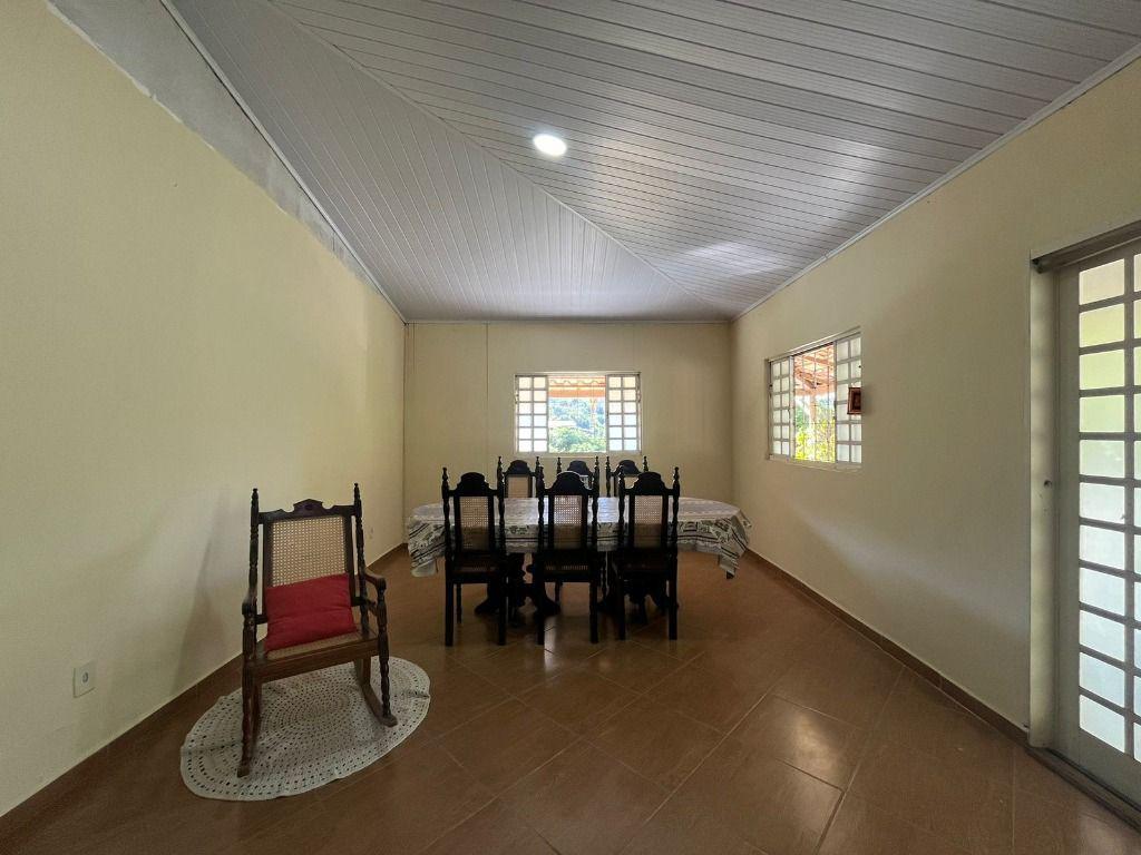 Fazenda, Ravena, 5 Quartos, 0 Vaga, 2 Suítes