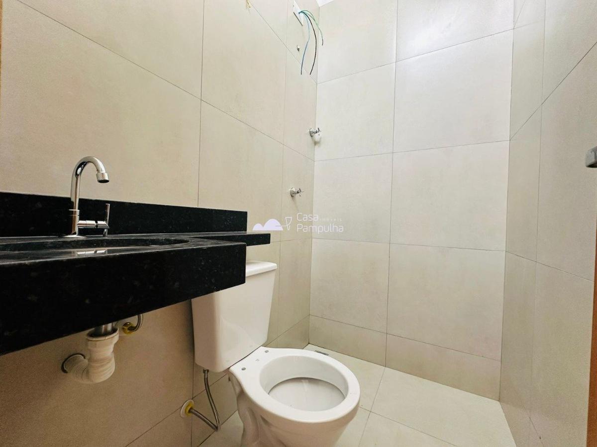 Casa, Santa Mônica, 2 Quartos, 0 Vaga, 2 Suítes