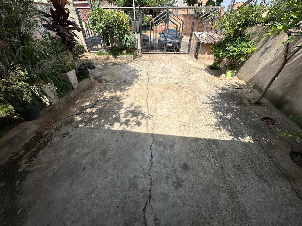 Casa, Centro, 3 Quartos, 4 Vagas, 1 Suíte