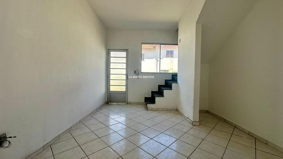 Casa, Fonte Grande, 2 Quartos, 1 Vaga