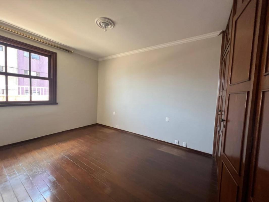 Apartamento, Funcionários, 4 Quartos, 4 Vagas, 1 Suíte