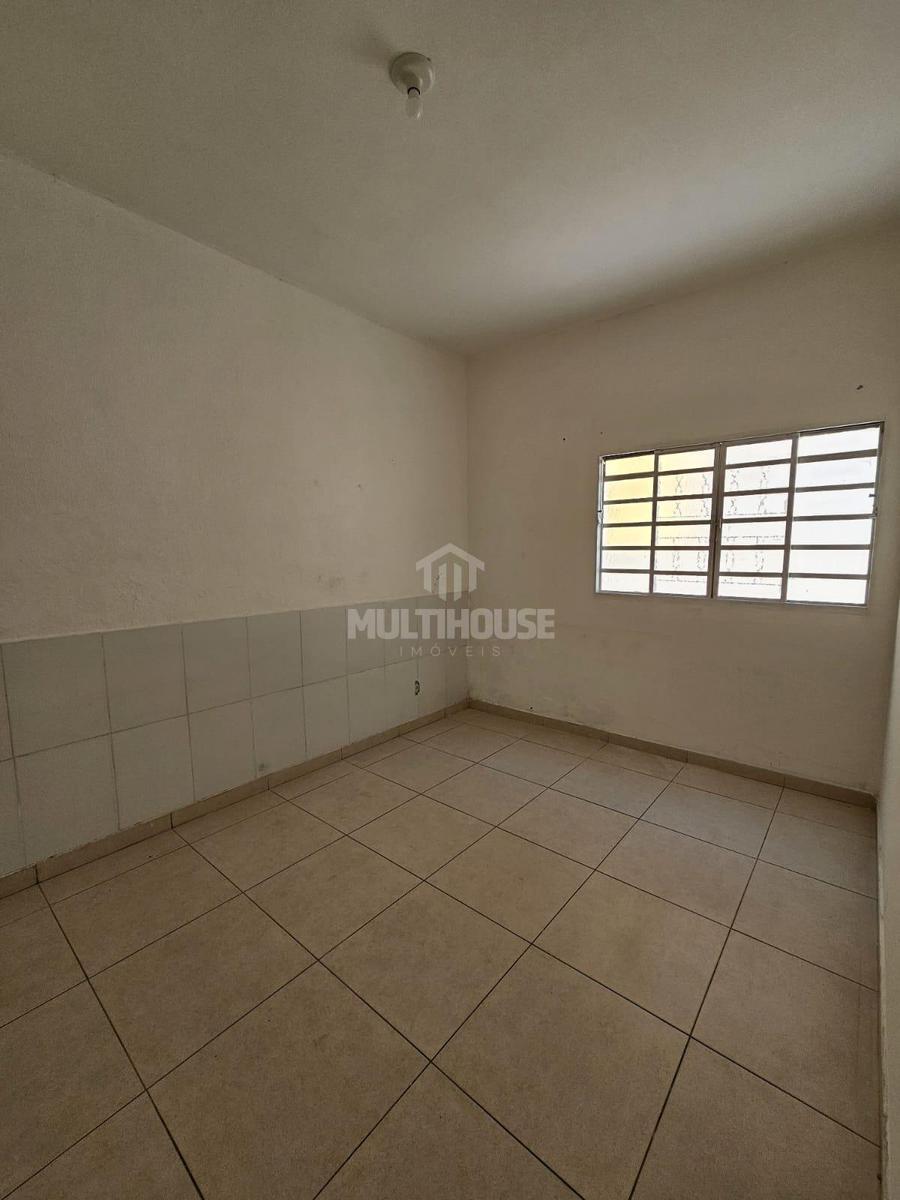 Casa, Itapoã, 2 Quartos, 0 Vaga