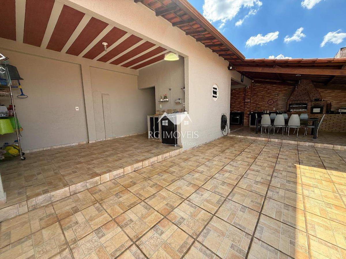 Casa, Tirol, 3 Quartos, 6 Vagas