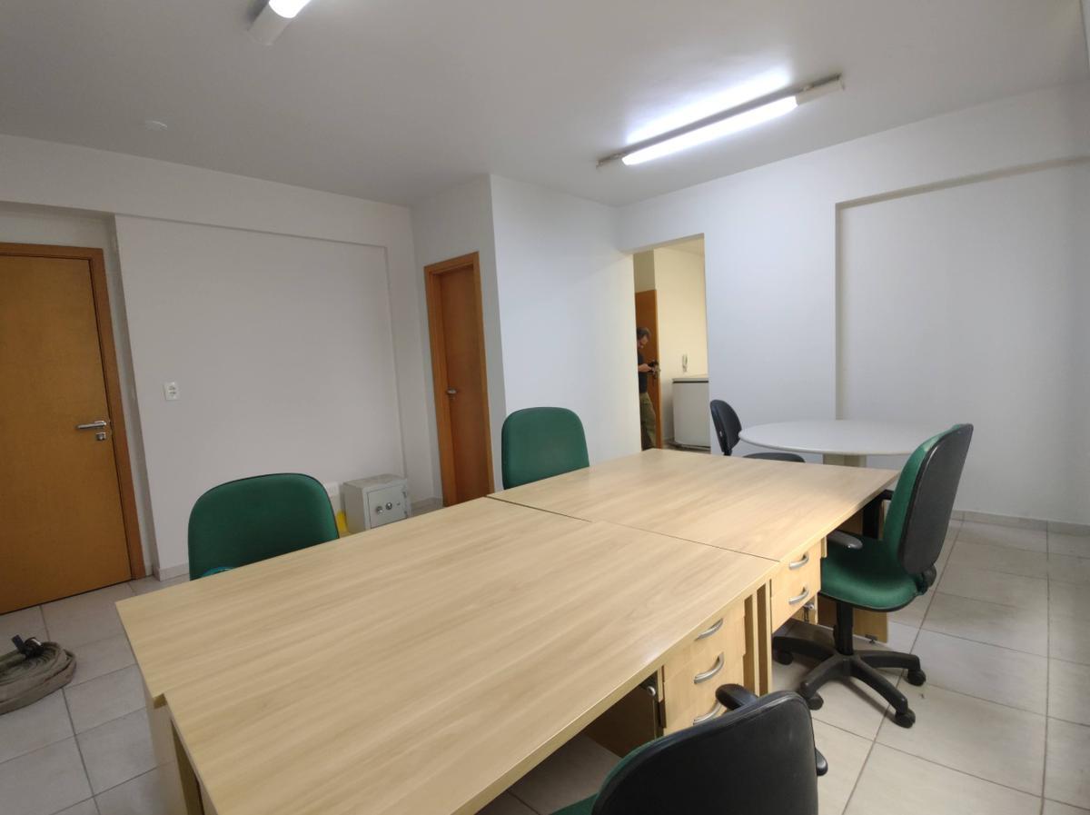 Sala, Cidade Nova, 0 Quarto, 0 Vaga
