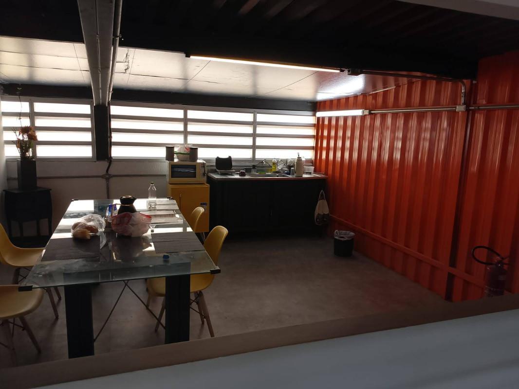 Sala, Cidade Nova, 0 Quarto, 10 Vagas