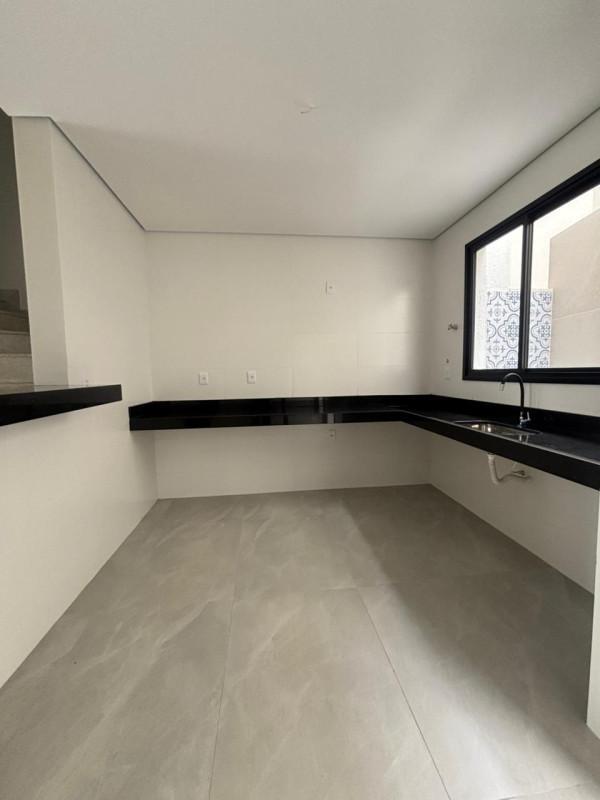 Casa, Itapoã, 3 Quartos, 2 Vagas, 1 Suíte