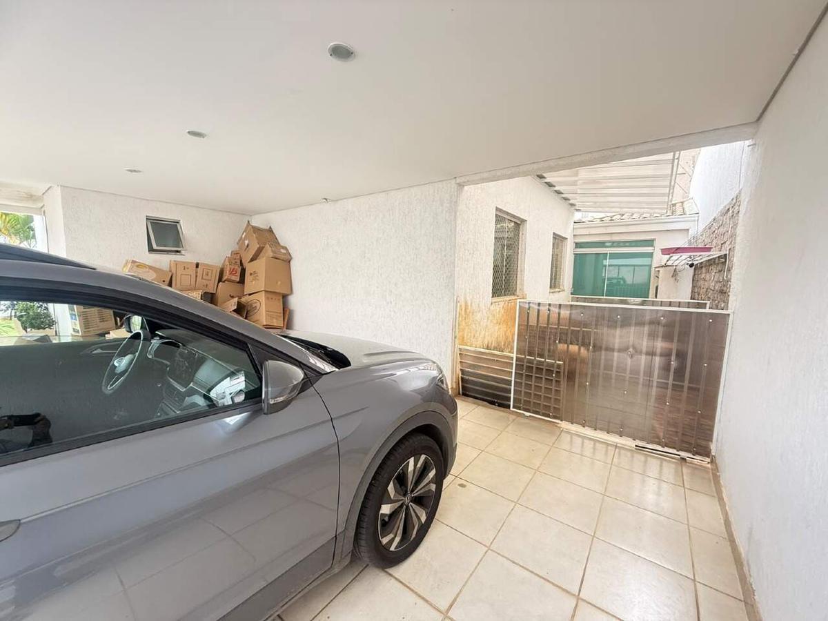 Casa, Estoril, 3 Quartos, 2 Vagas, 1 Suíte