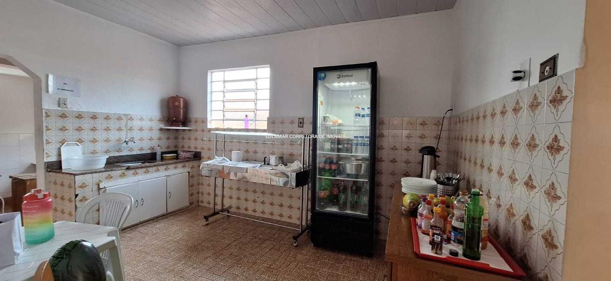 Casa, Industrial, 3 Quartos, 0 Vaga