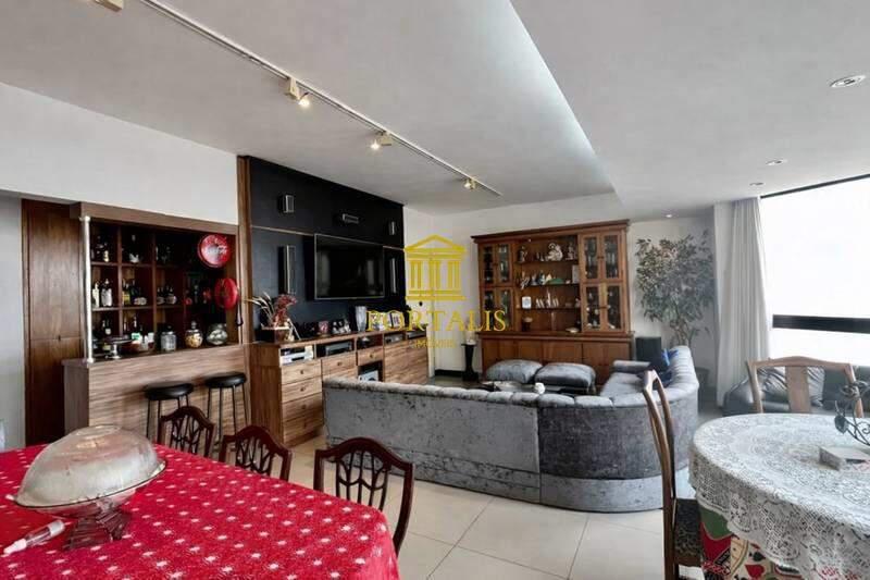Apartamento, Sion, 4 Quartos, 2 Vagas, 1 Suíte