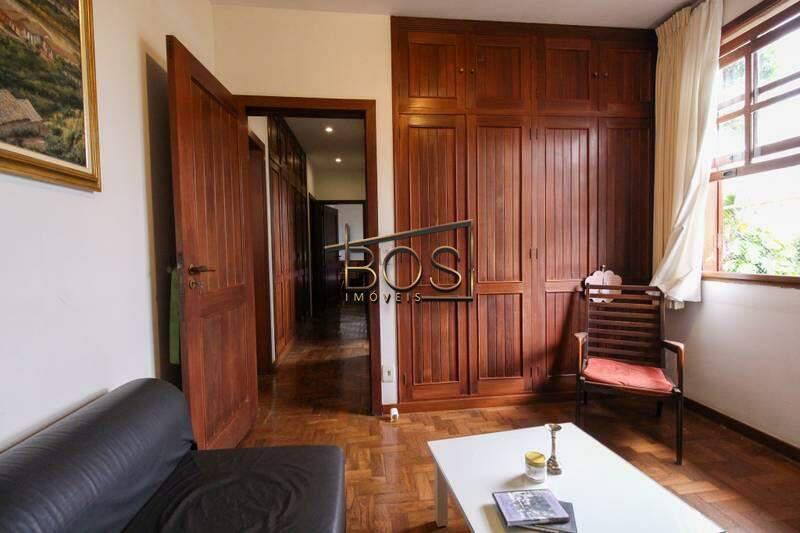 Casa, Serra, 4 Quartos, 5 Vagas, 1 Suíte