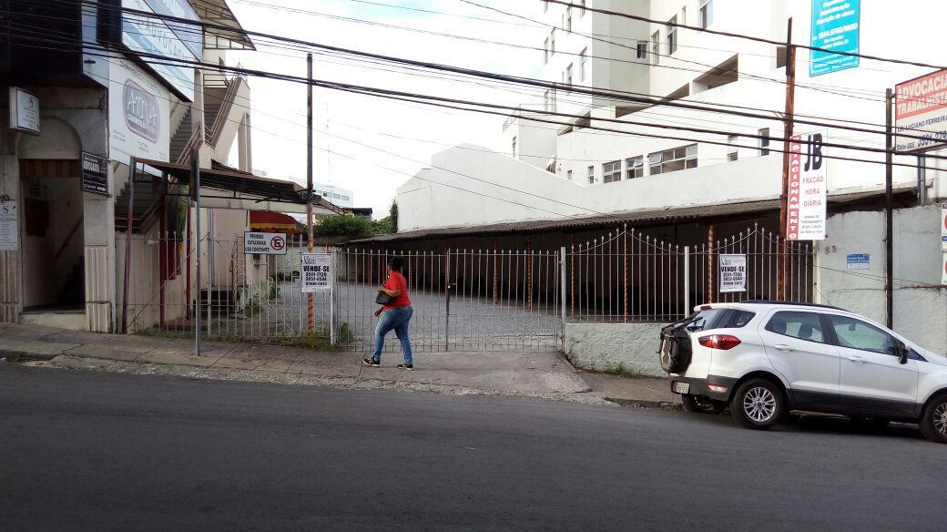 Prédio, Centro, 0 Quarto, 10 Vagas
