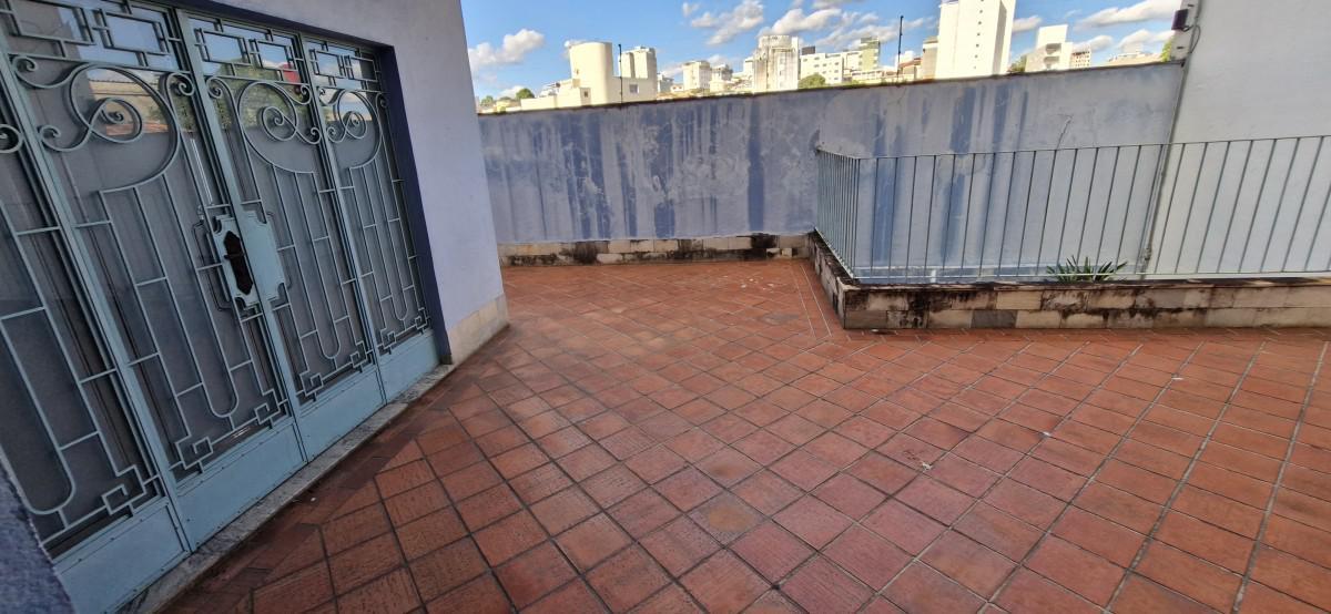 Casa, Concórdia, 10 Quartos, 8 Vagas, 1 Suíte