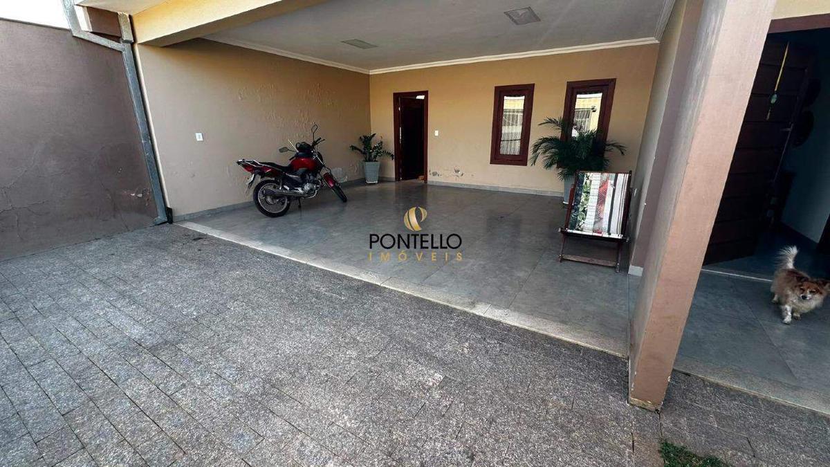 Casa, Nossa Senhora do Carmo, 3 Quartos, 2 Vagas, 1 Suíte