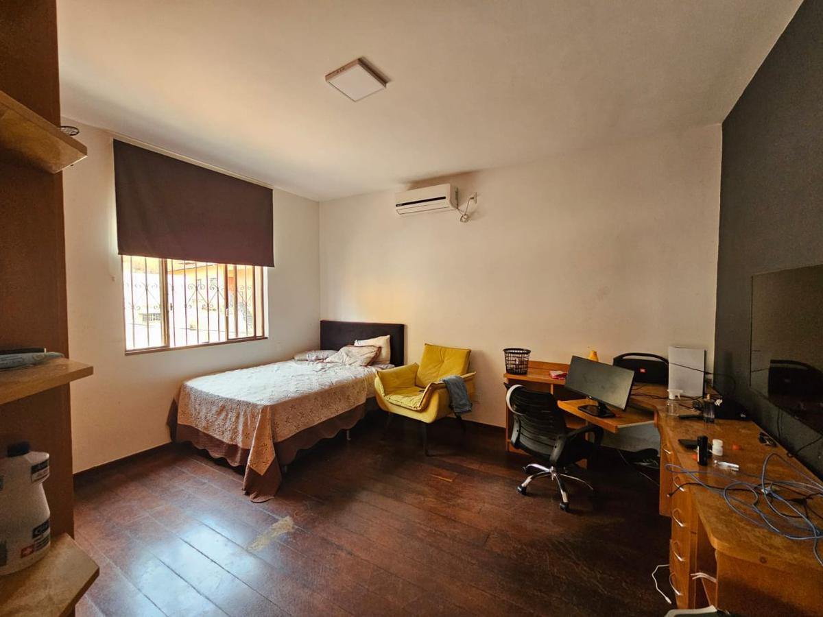 Casa, Santa Cruz, 4 Quartos, 4 Vagas, 1 Suíte