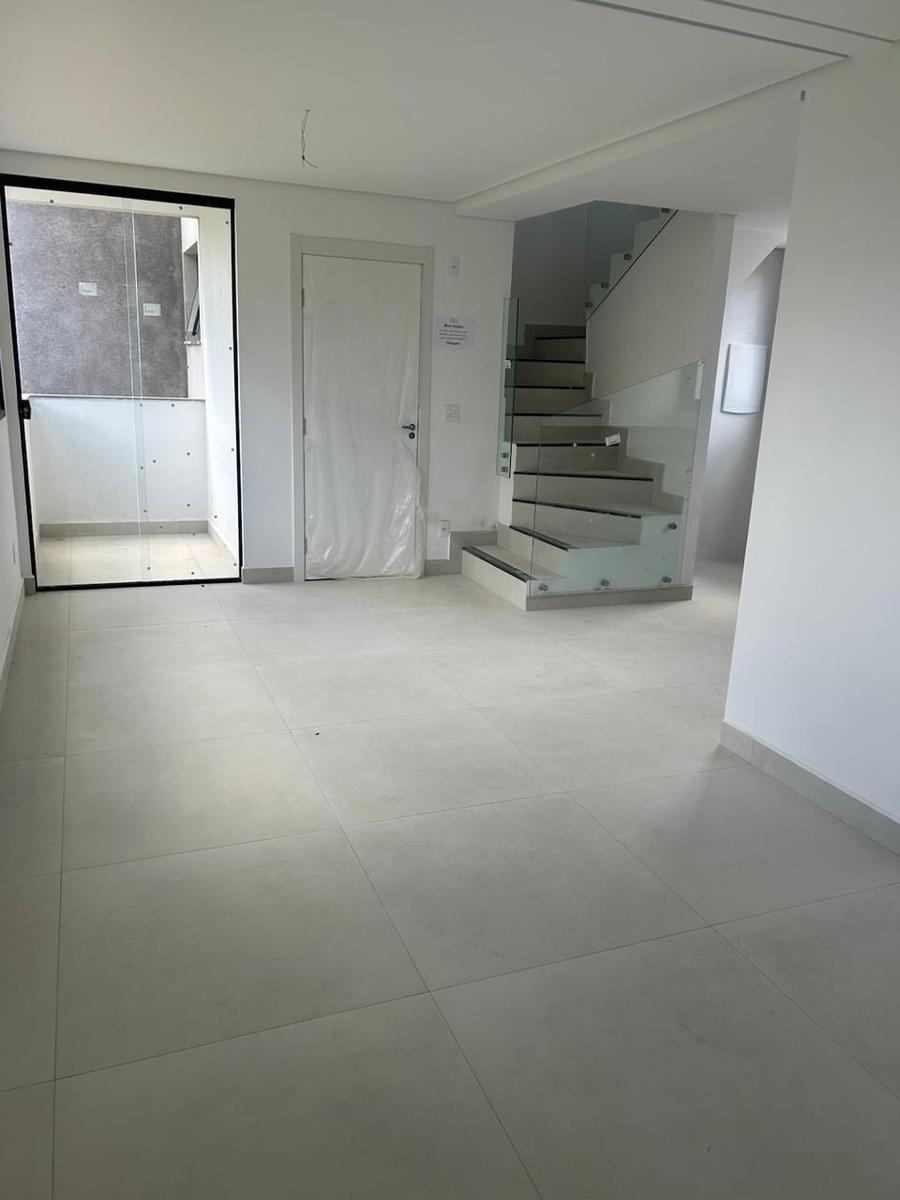 Cobertura, Sagrada Família, 4 Quartos, 2 Vagas, 1 Suíte