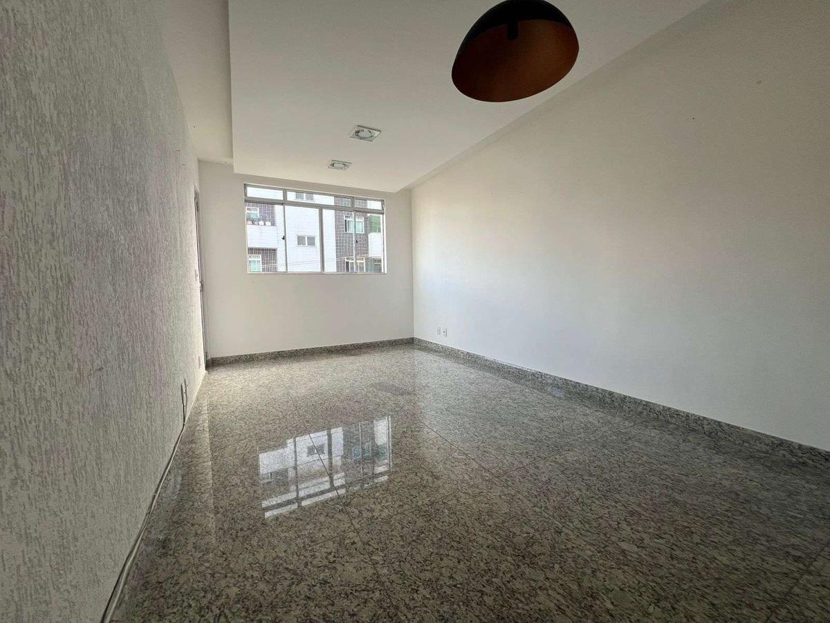 Apartamento, Sagrada Família, 3 Quartos, 2 Vagas, 1 Suíte