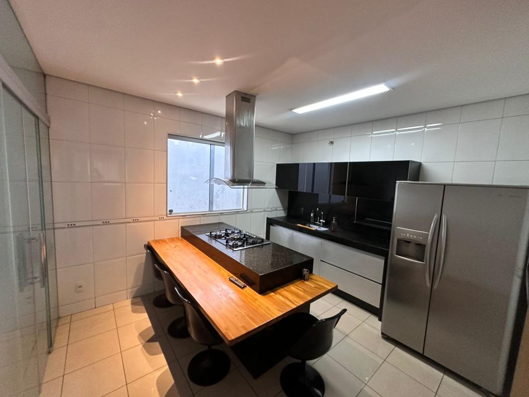 Casa, Arvoredo, 3 Quartos, 3 Vagas, 1 Suíte