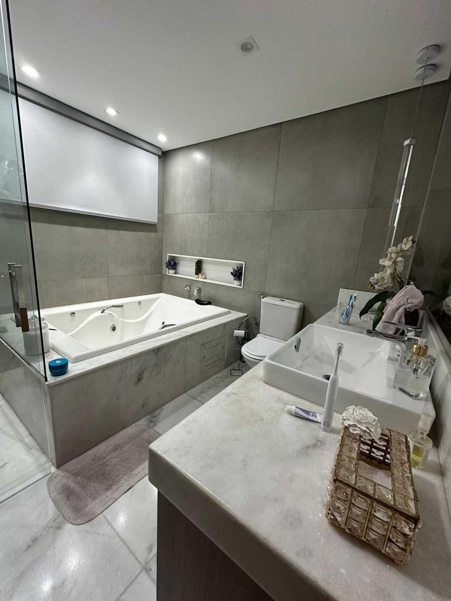 Apartamento, Castelo, 4 Quartos, 3 Vagas, 2 Suítes